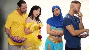 Keira Croft,Penelope Woods (This Is Halloween)