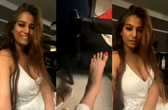 Poonam Pandey – 14th Jun Live Show