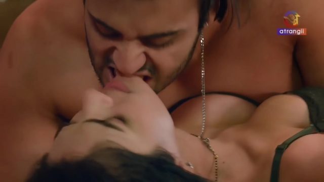 Busra Shaikh , Hemanshii Ruparel Hot scenes from Shiddat Mohabbat Ki